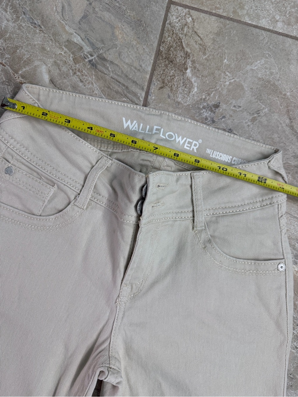 Wallflower Luscious Curvy Straight Leg Mid Rise Jeans in Light Beige Cream - Picture 4 of 9